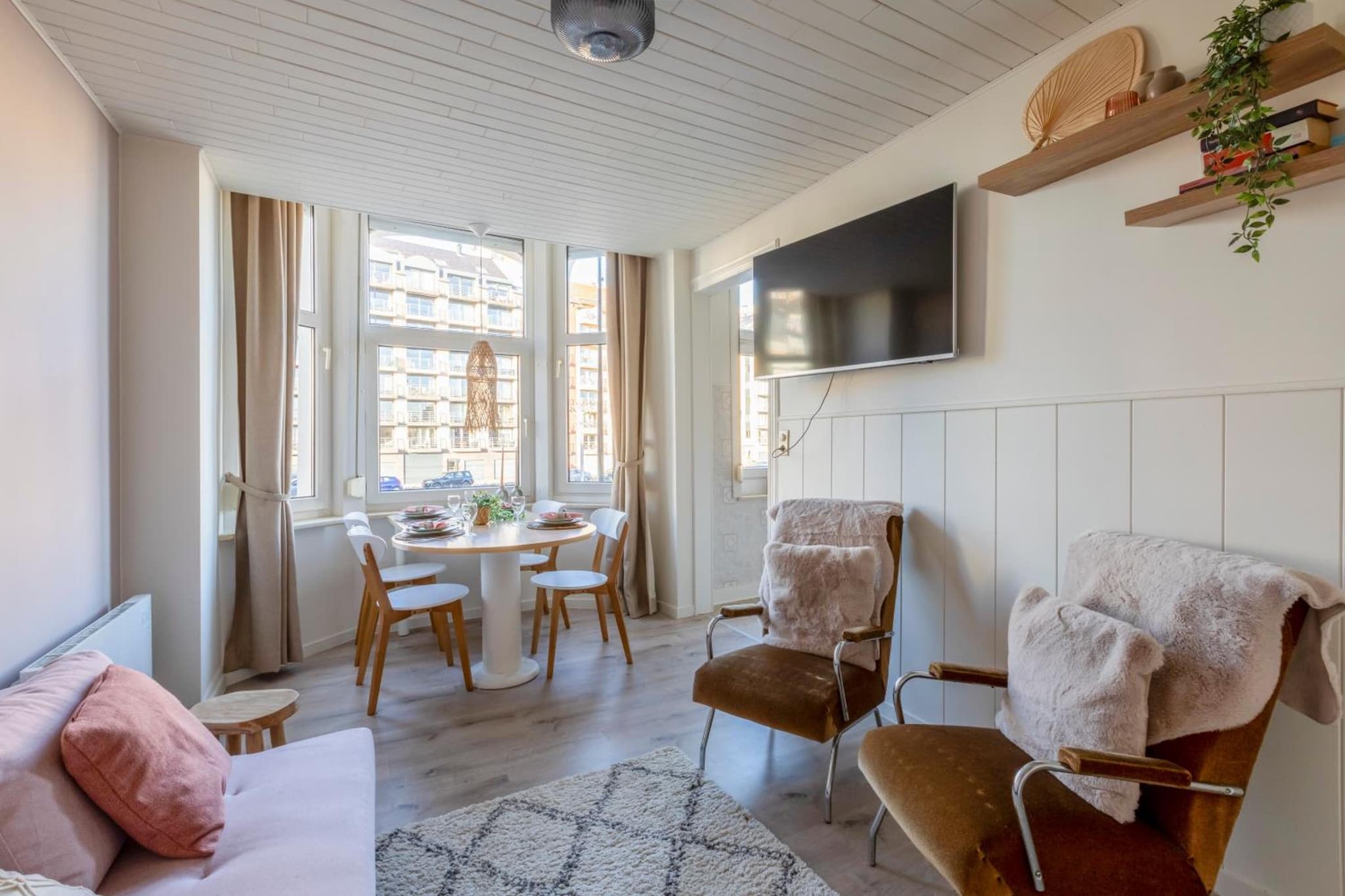 Typical apartment near the beach photo 2