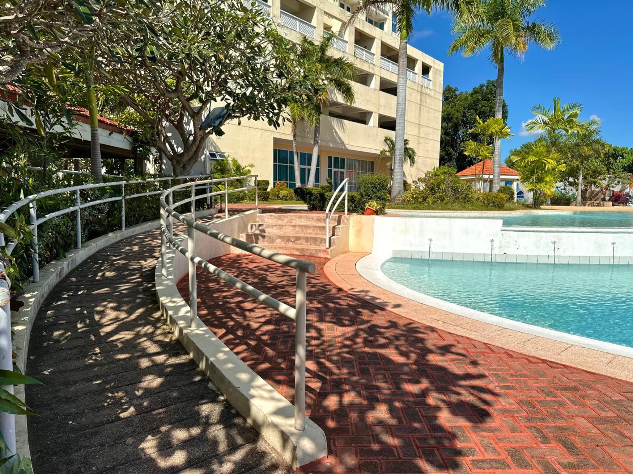 La Mirada Deluxe Suites with Oceanview photo 5