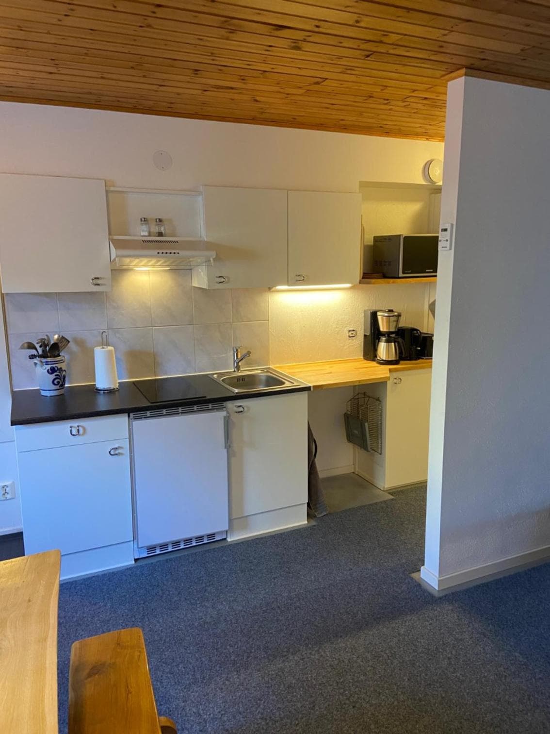 Huddinge Studio with Private Entrance photo 3