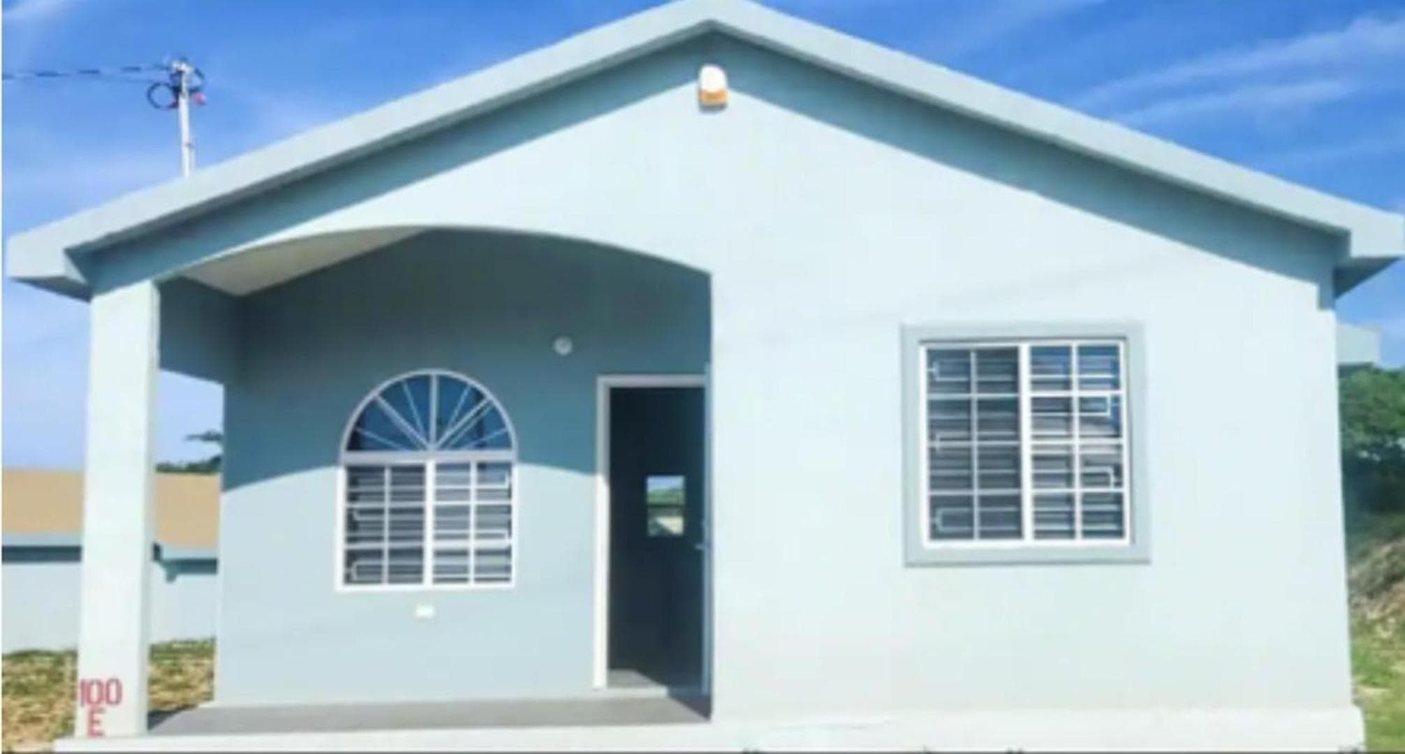 House - Sleeps 4 & Free Parking