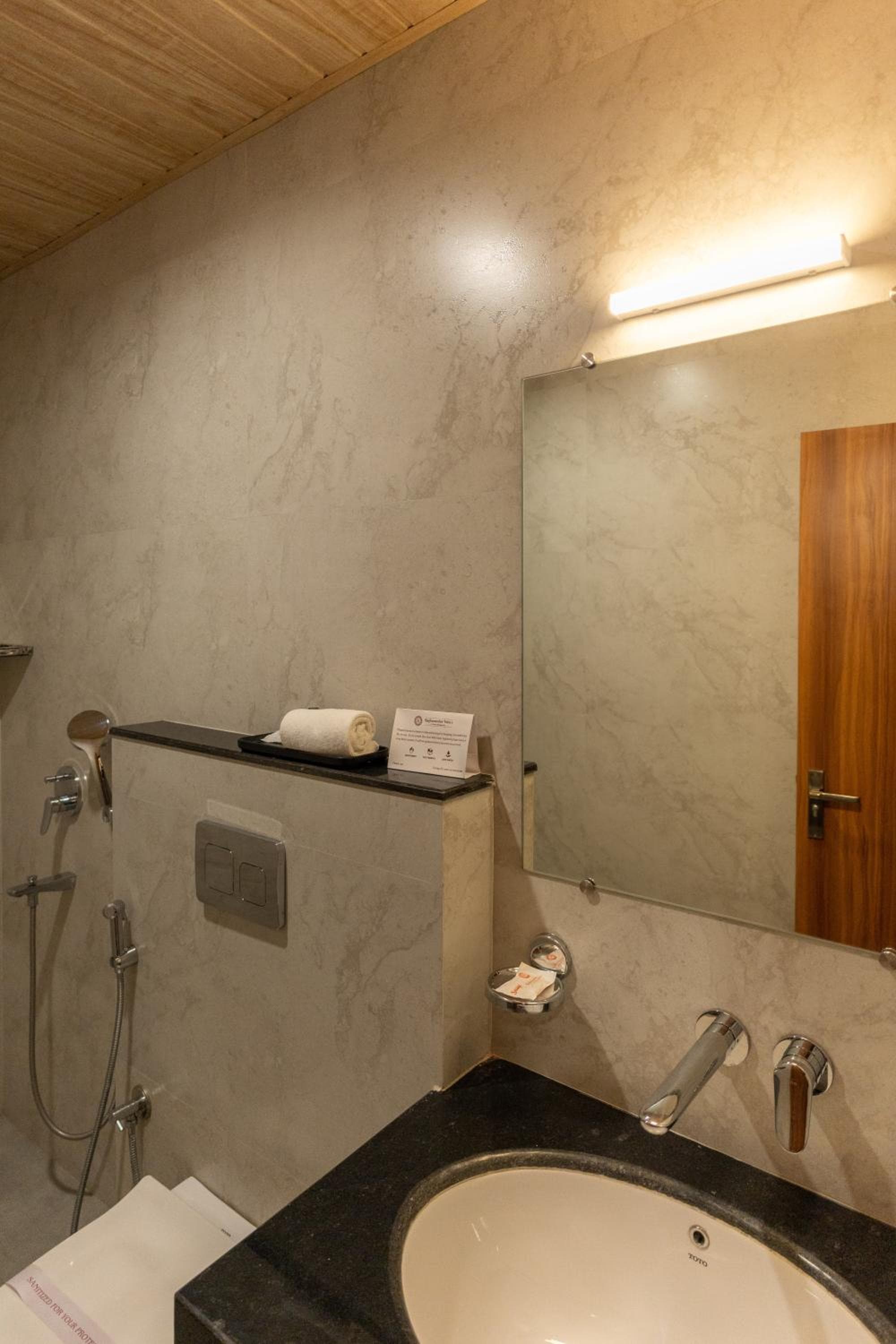 Raghunandan Palace - A Premier Boutique Stay, City Center & 500 Meters from City Railway Station photo 6