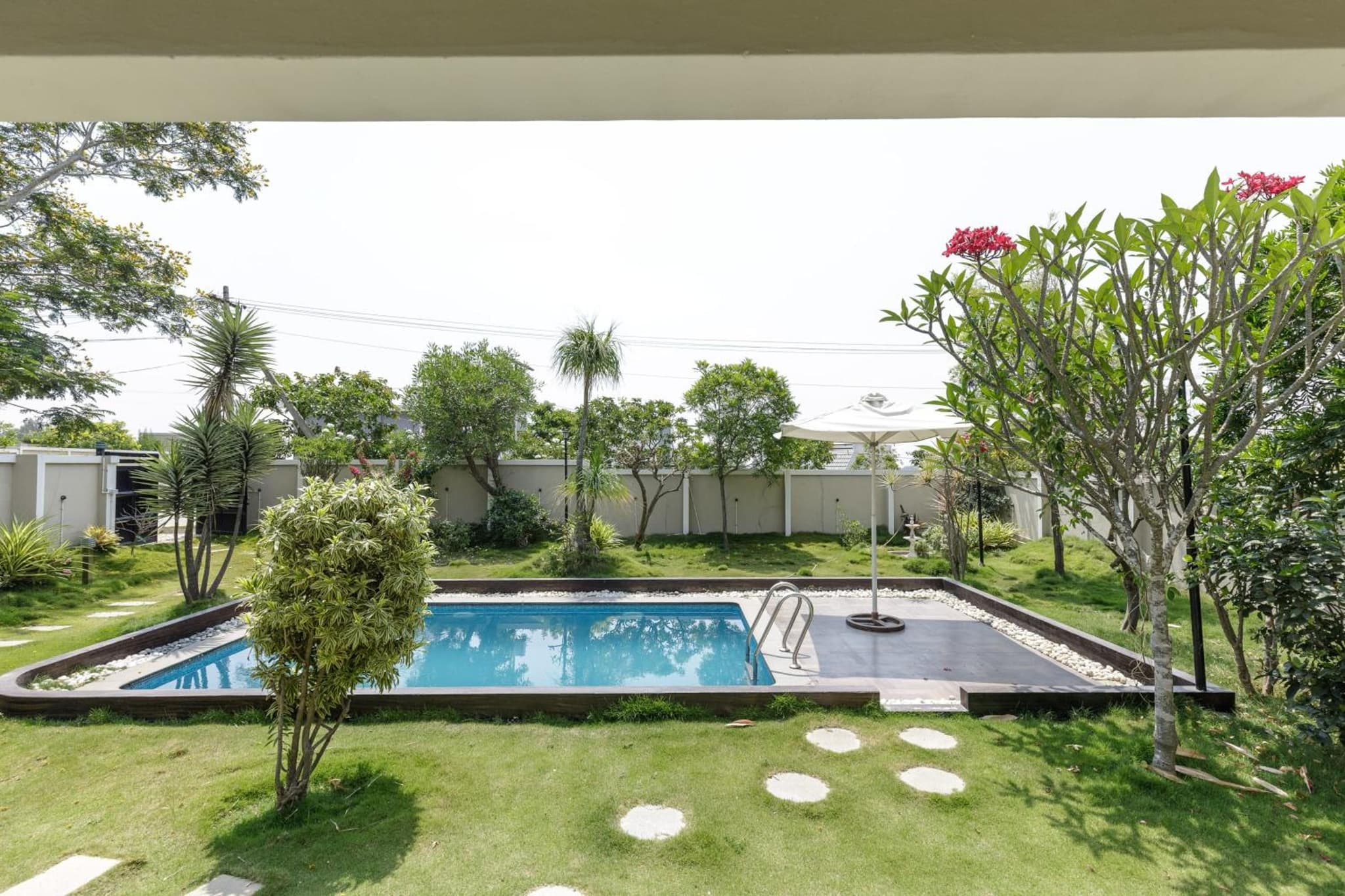 Paradise Pool by StayJadePoolGarden30min E-city photo 7