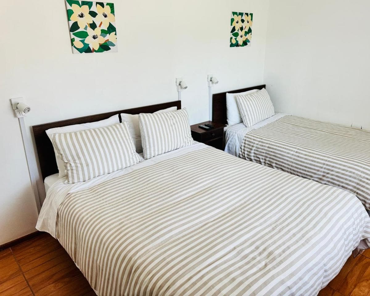 Hostal Almares photo 2