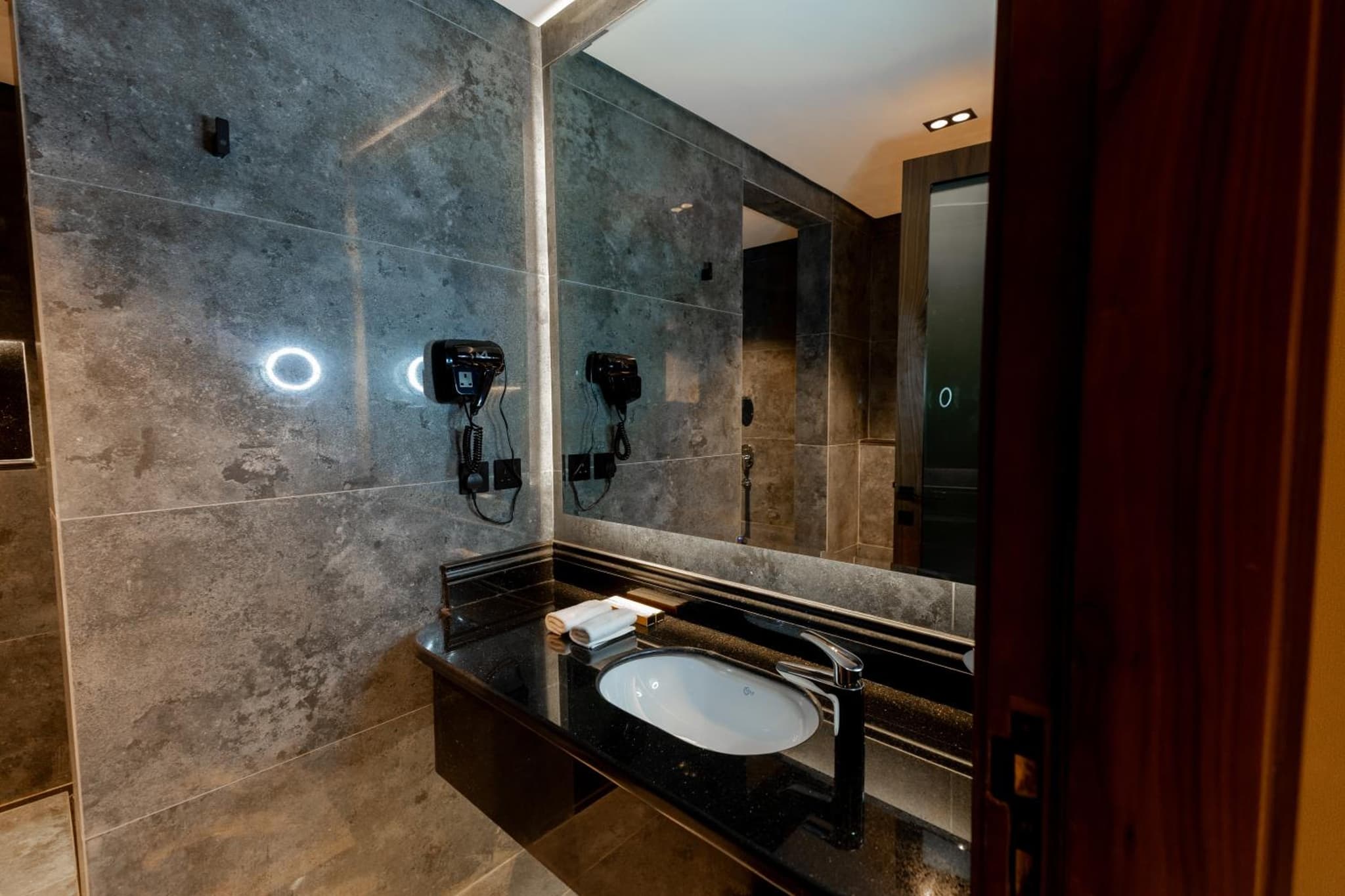 Damask Hotels photo 3
