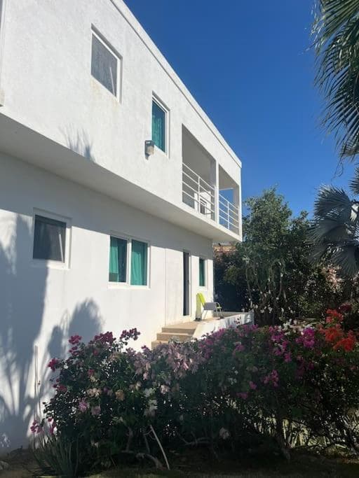 Whispering Clouds Beach House photo 2