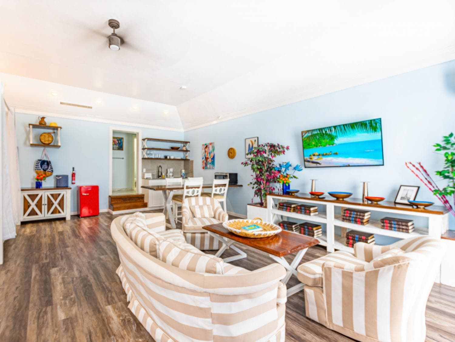 Studio Palms BC photo 7