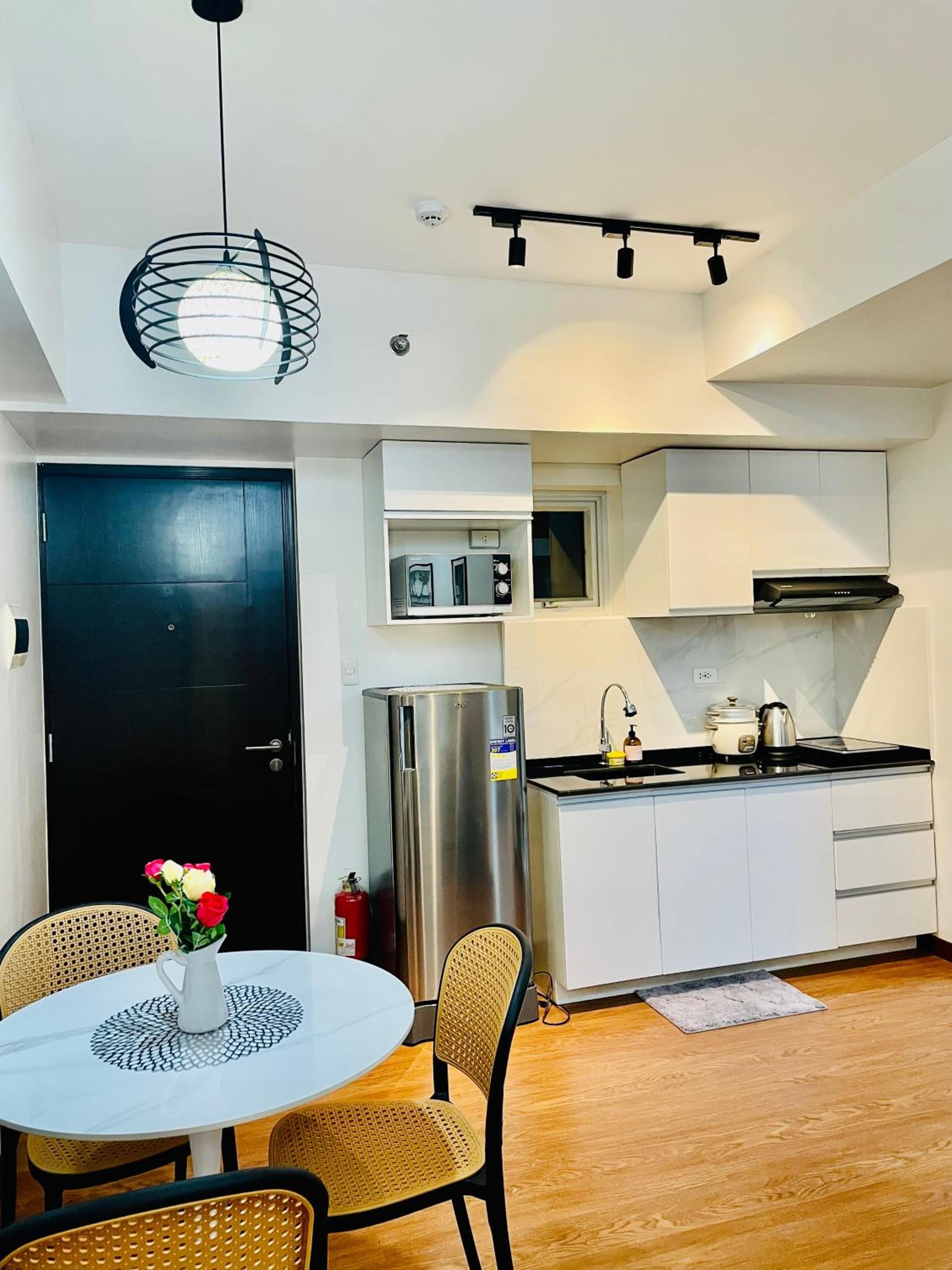 Centrio Tower condominium photo 8