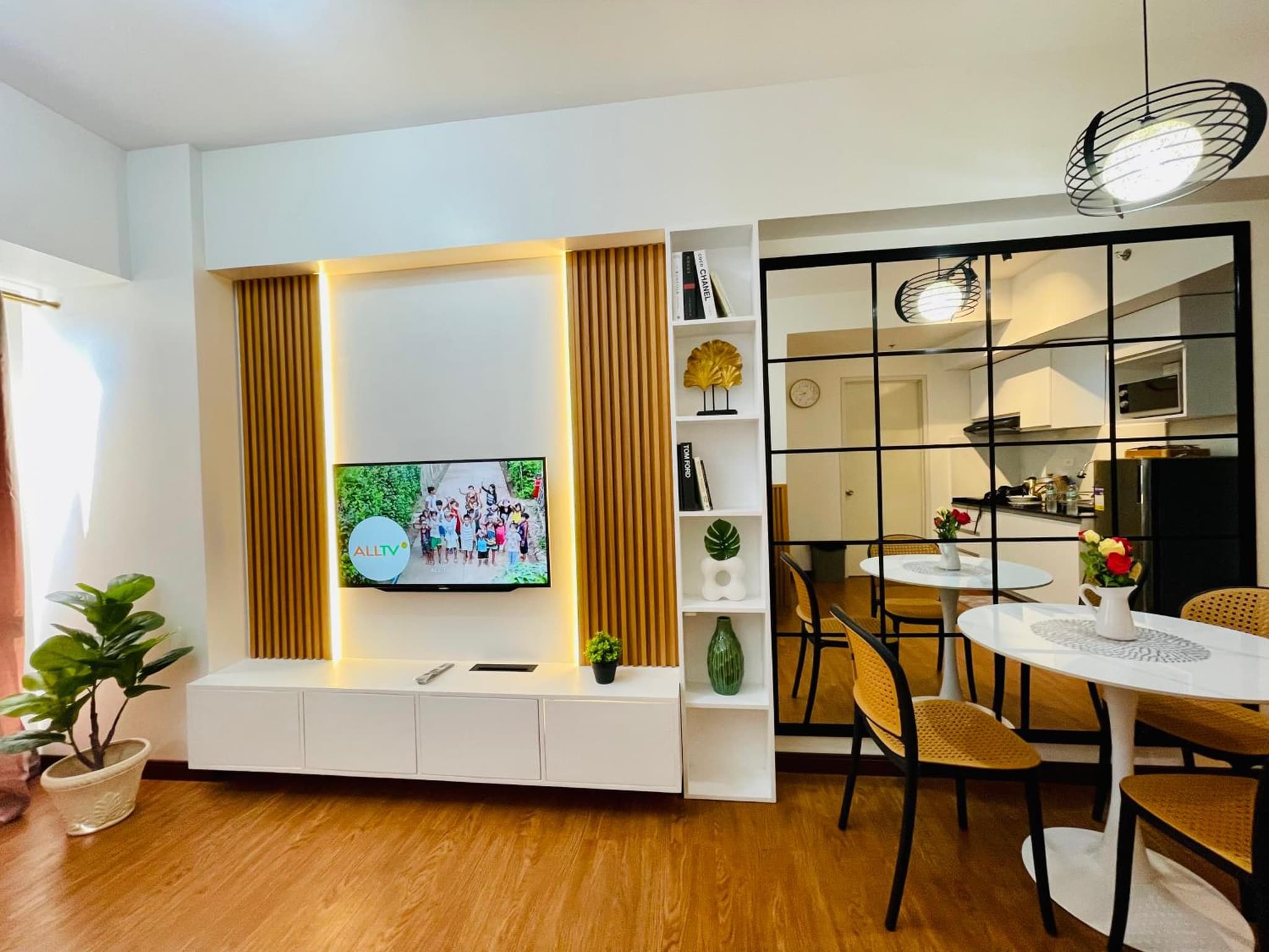 Centrio Tower condominium photo 6