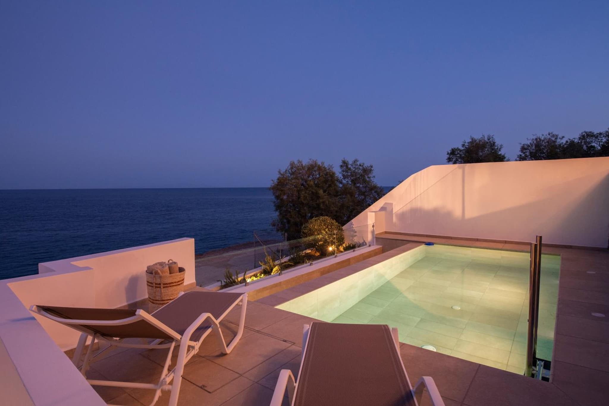 Villa Marelia - Seafront villa with infinity pool photo 7