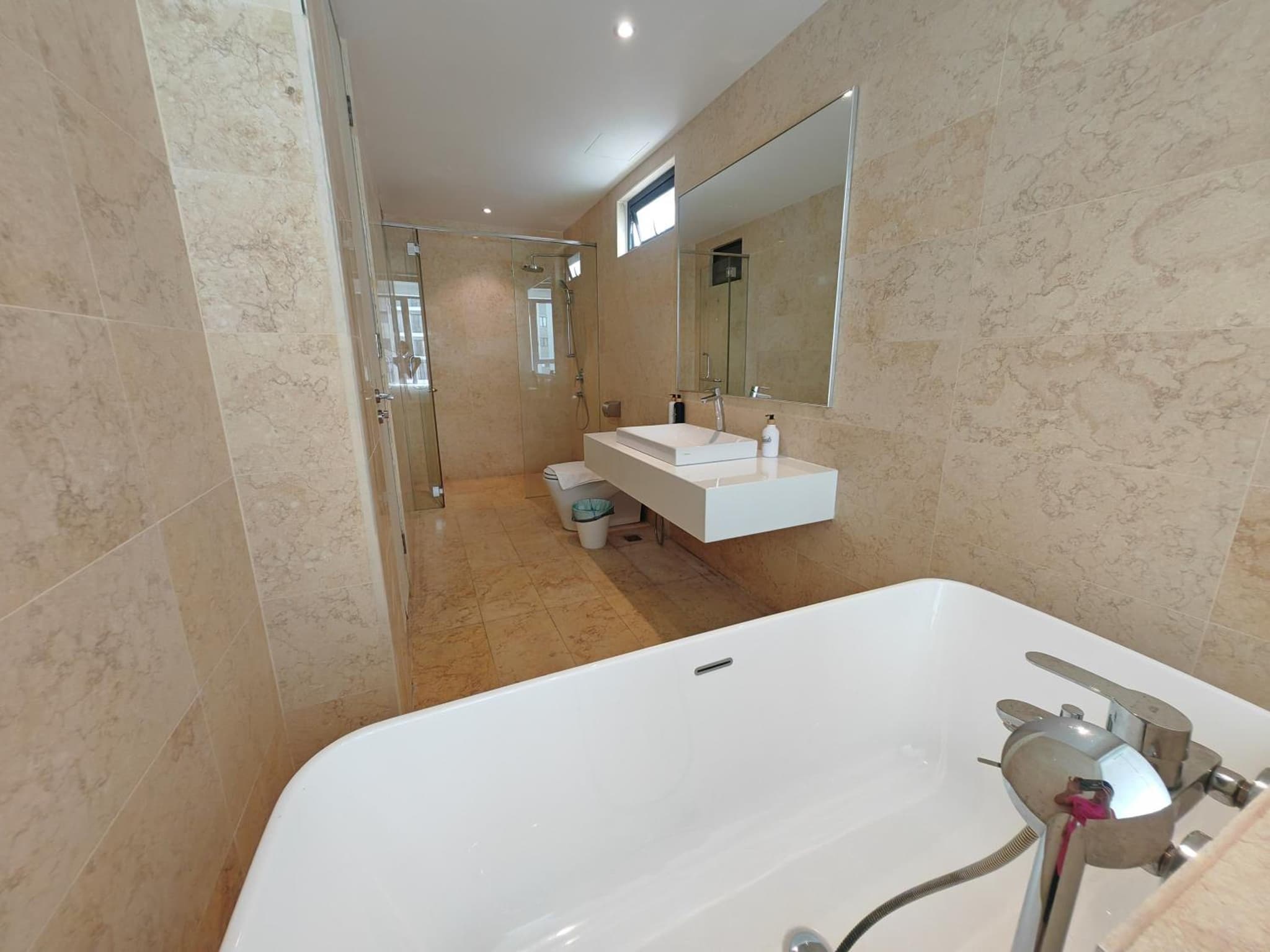 Harmony Haven with Bathtub - Jazz Suites by Ocean Luxe photo 9