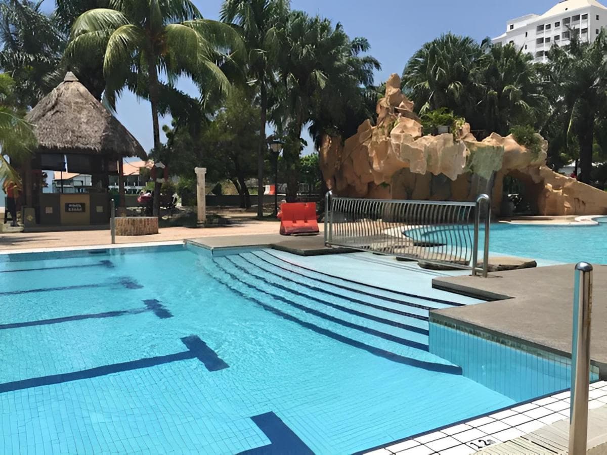 Anneliese suite Glory Beach Resort photo 7