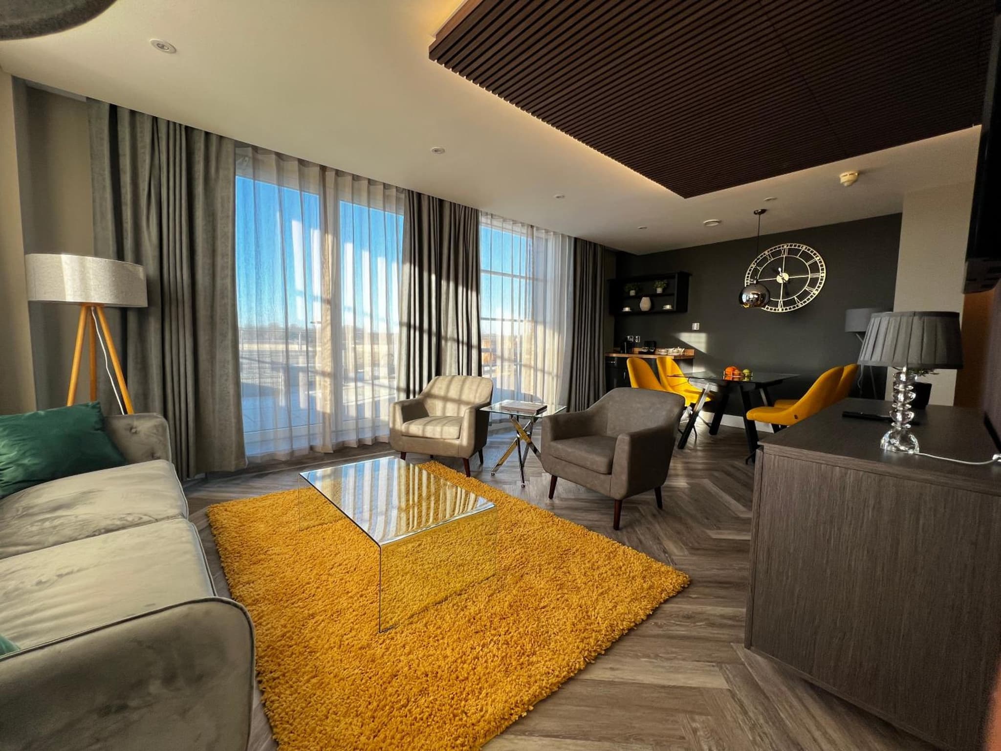 The Orchard Hotel & Restaurant photo 2