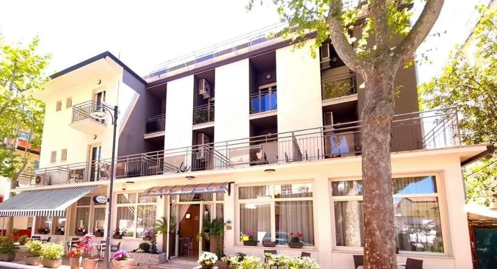Hotel Villa Tina Easy Stay B&B