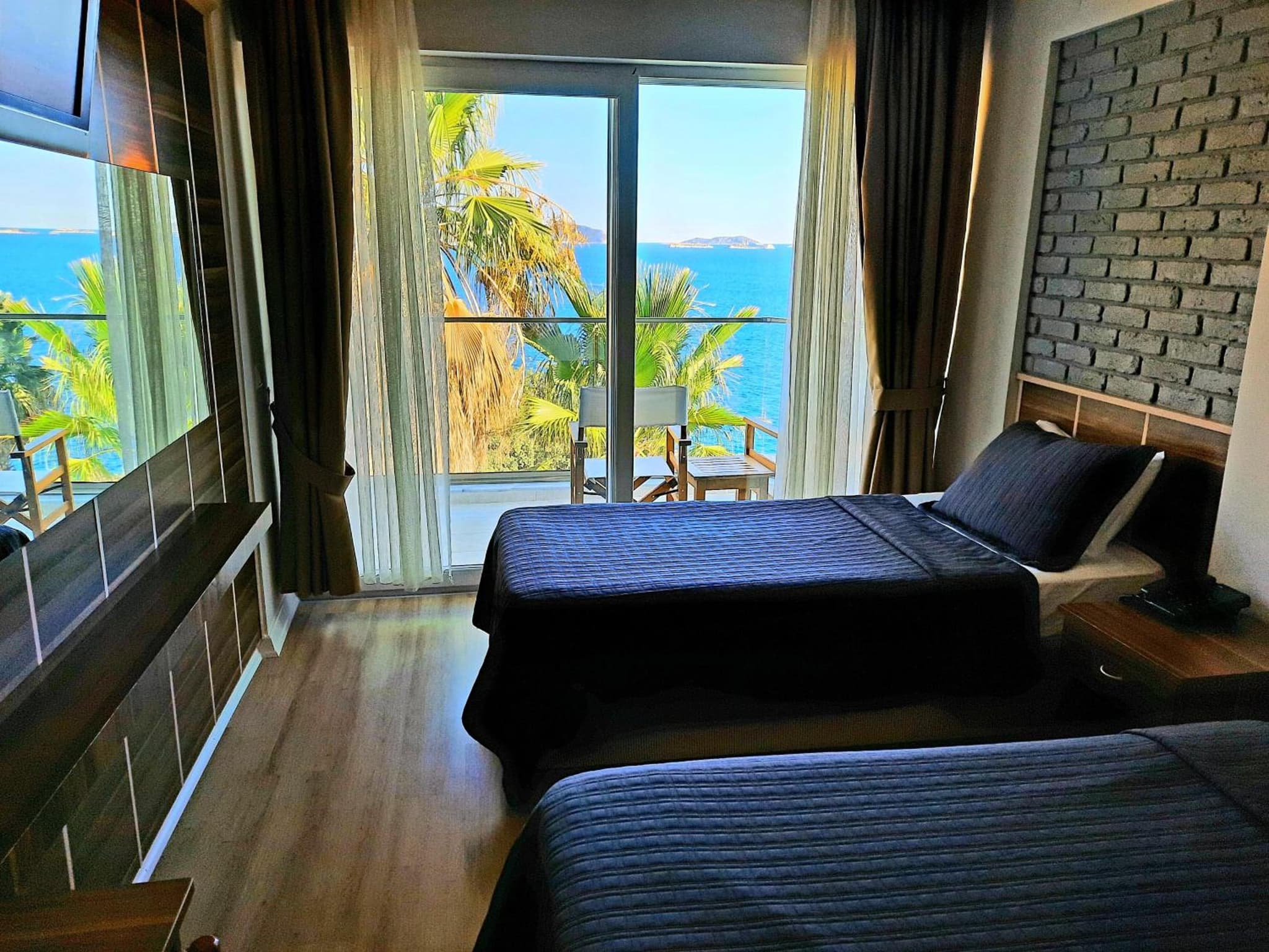 Aquarius Hotel photo 4