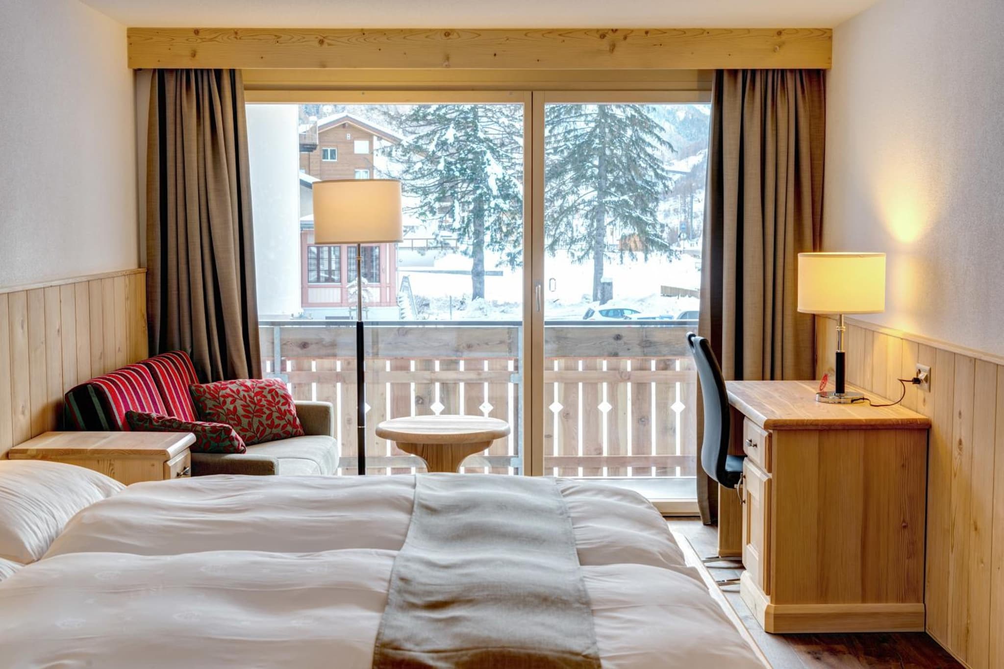 Hotel City photo 4