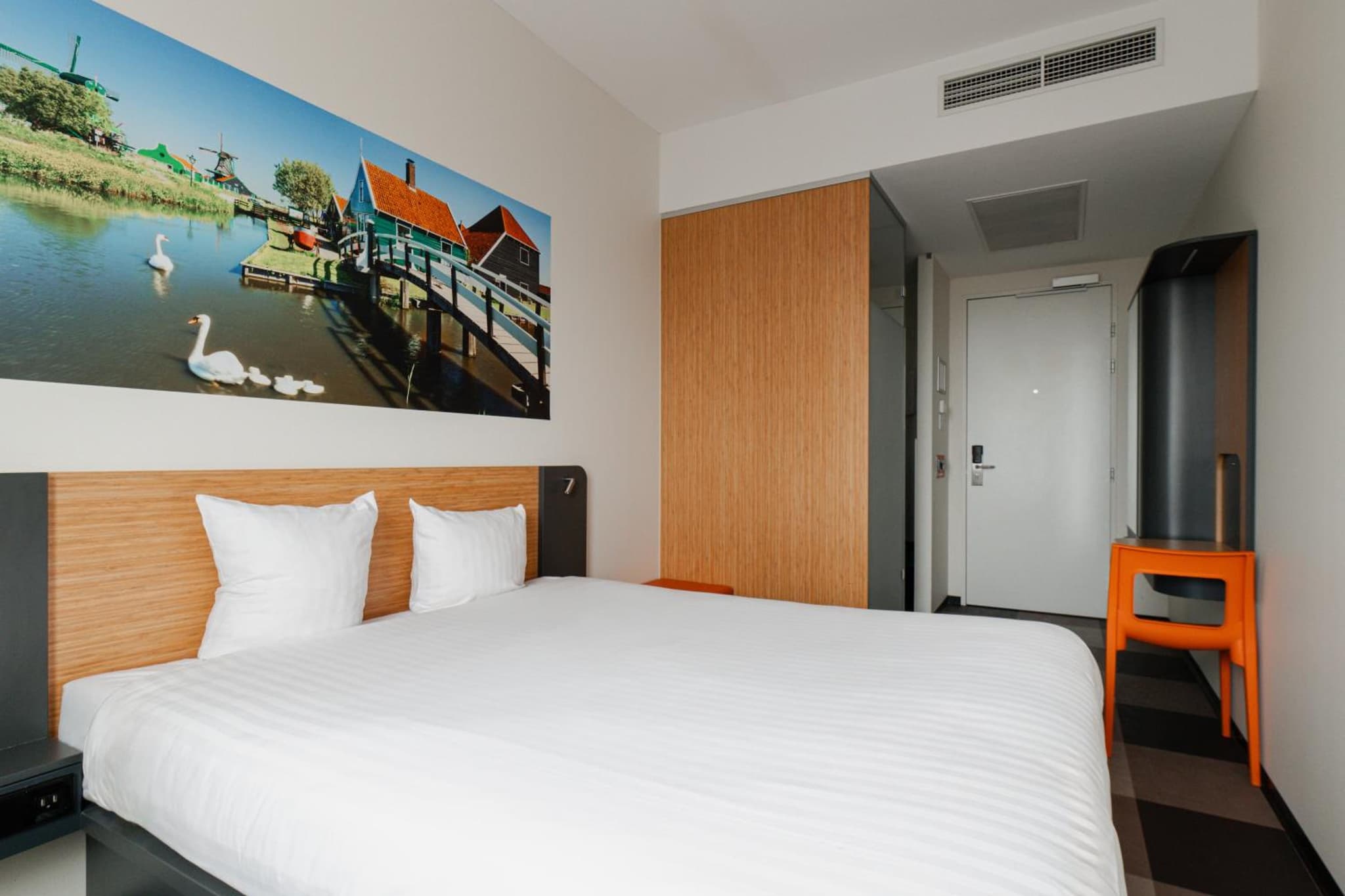 easyHotel Amsterdam Zaandam photo 9