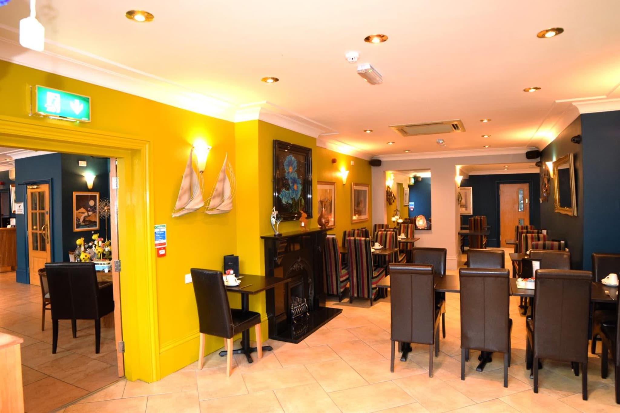 Dolphin Rooms photo 3