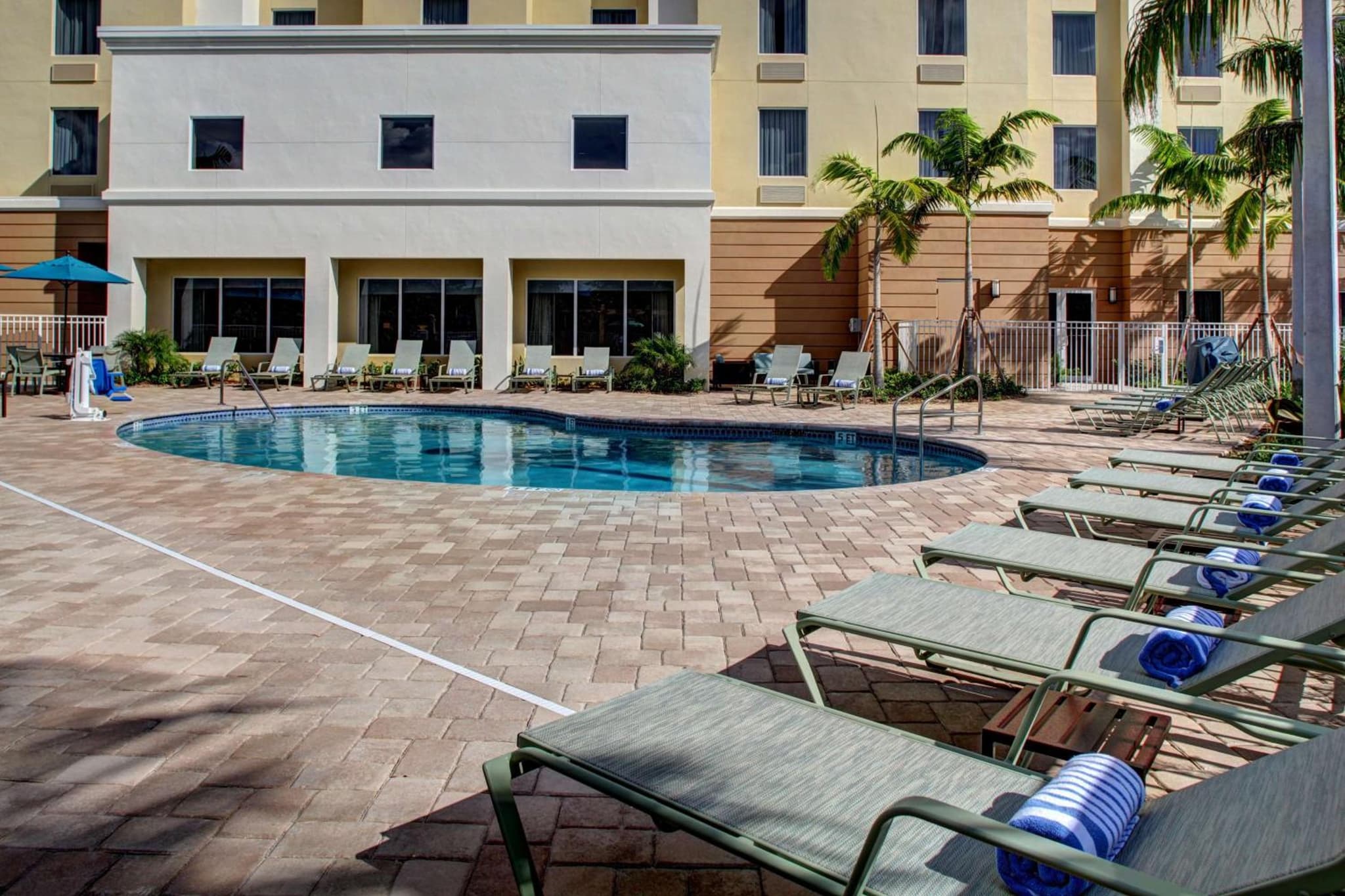 Hampton Inn and Suites Coconut Creek photo 8