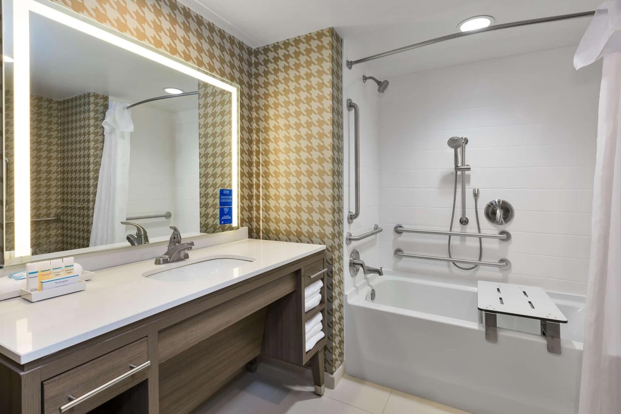 Home2 Suites Wilmington photo 9
