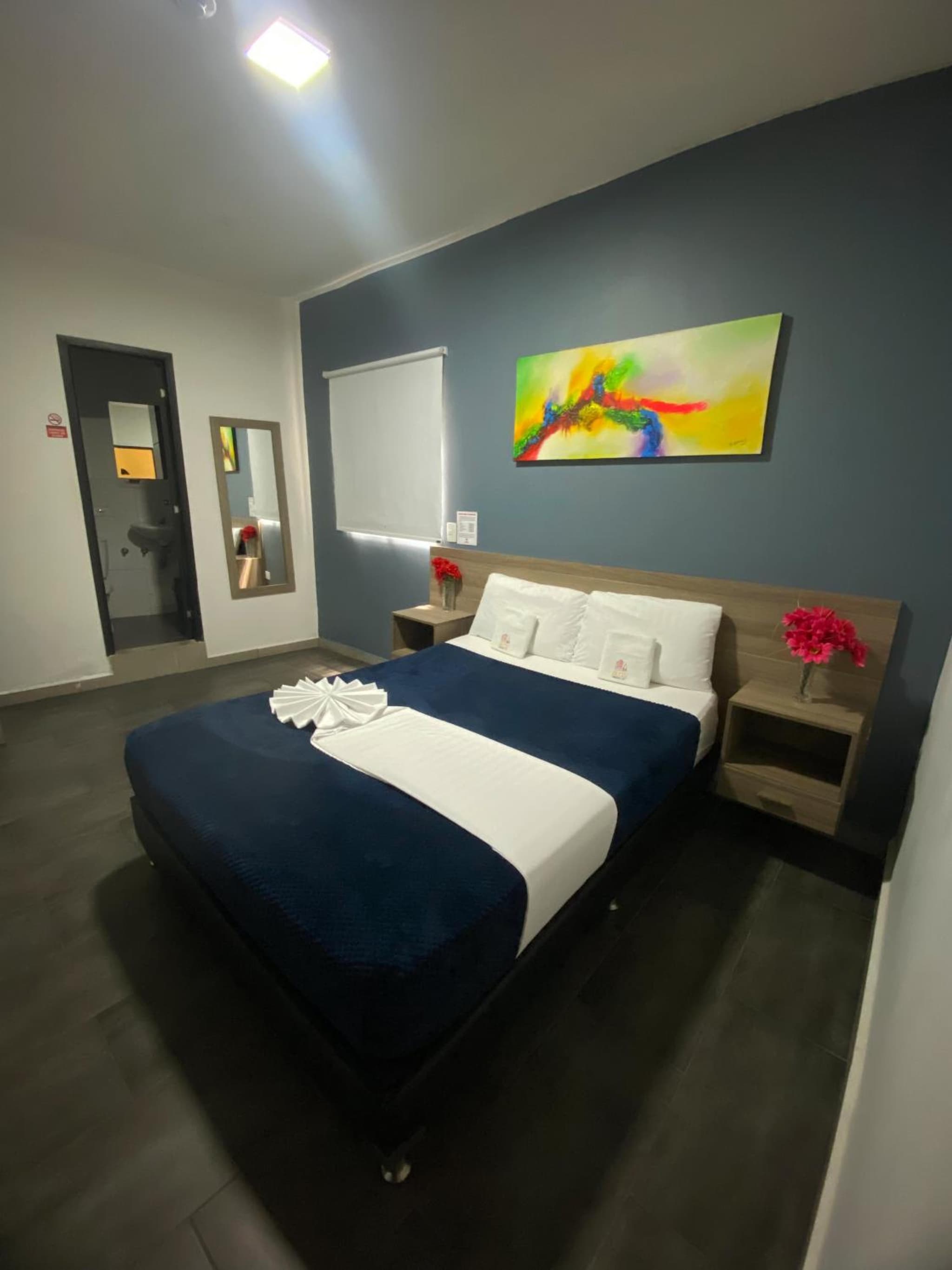 Hotel America 52