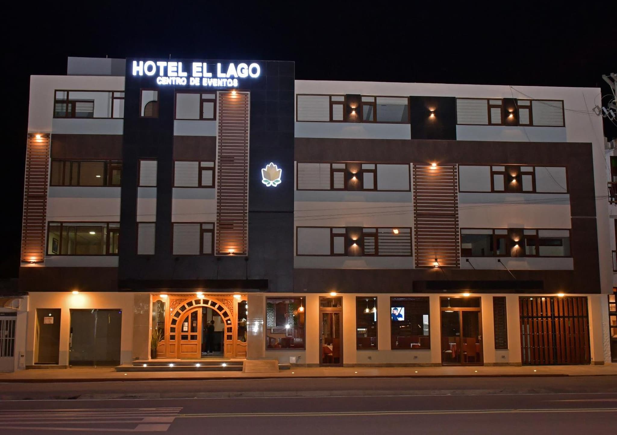 Hotel El Lago