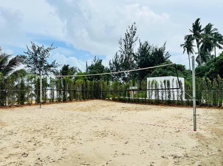 Beachfront Retreats @RoxyBeachSematanApt. photo 8