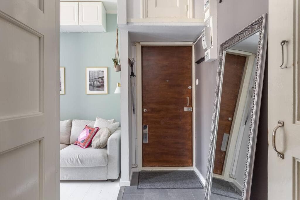 Charming suite with garden views steps from metro photo 4