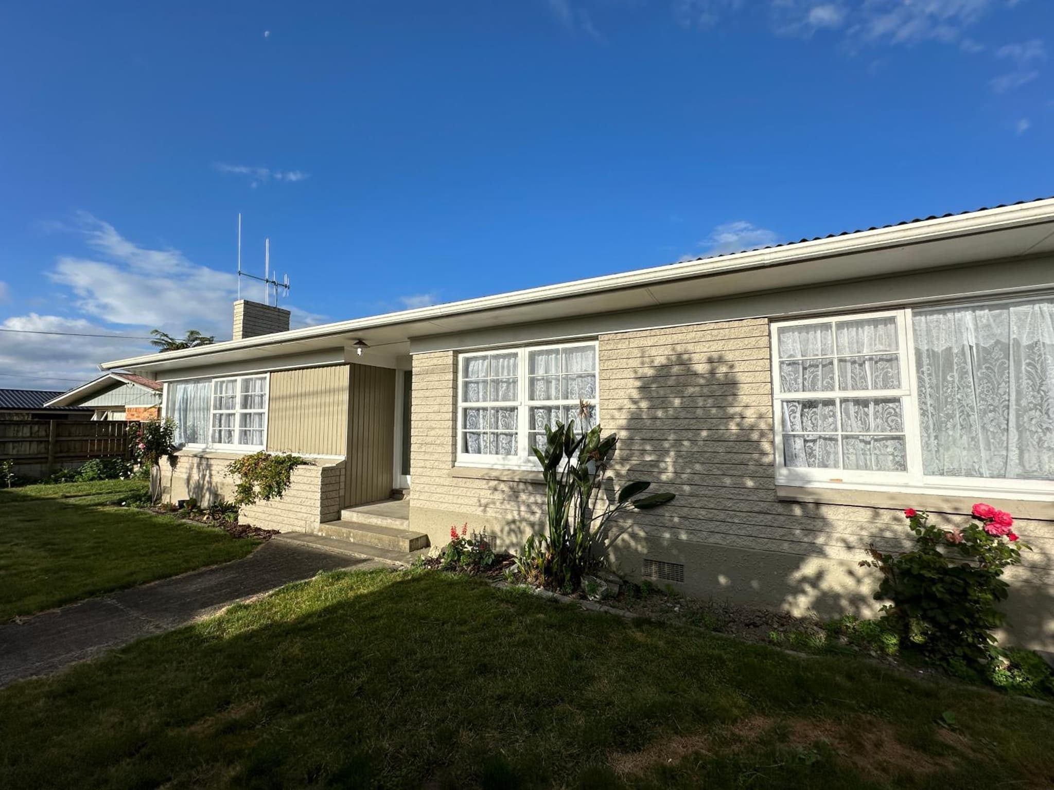 Gracious 3 Bdrm House in Chartwell