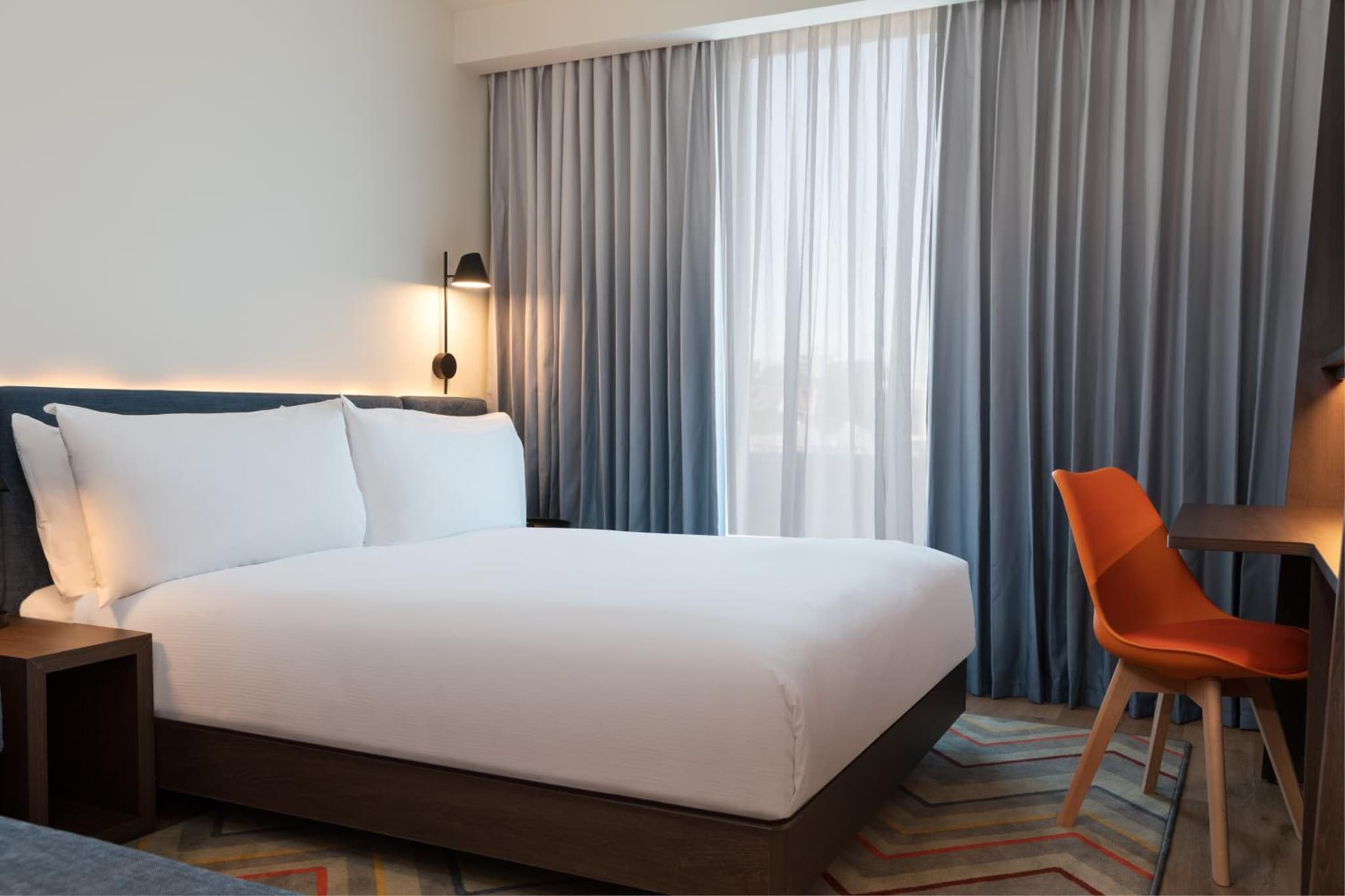 Hampton by Hilton Ashford International photo 4