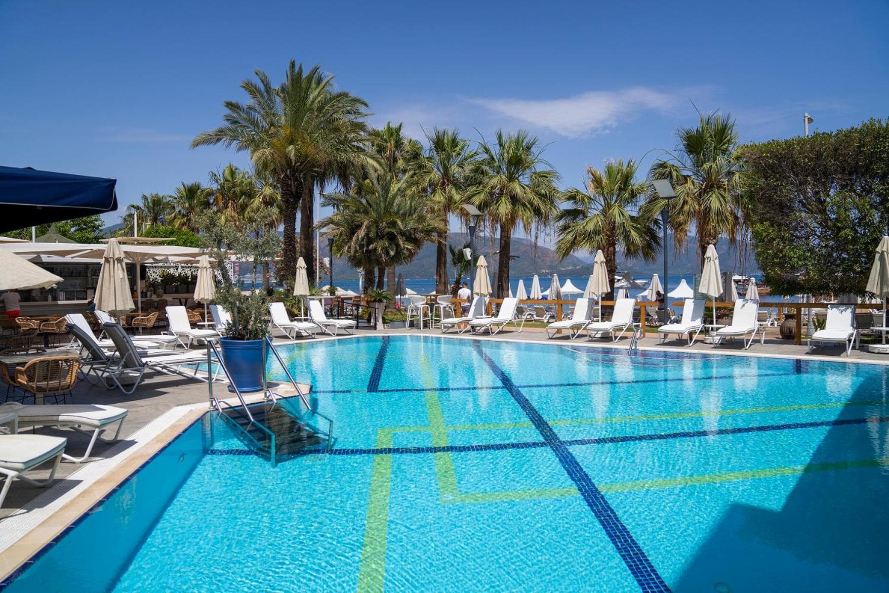 Cettia Beach Resort photo 2