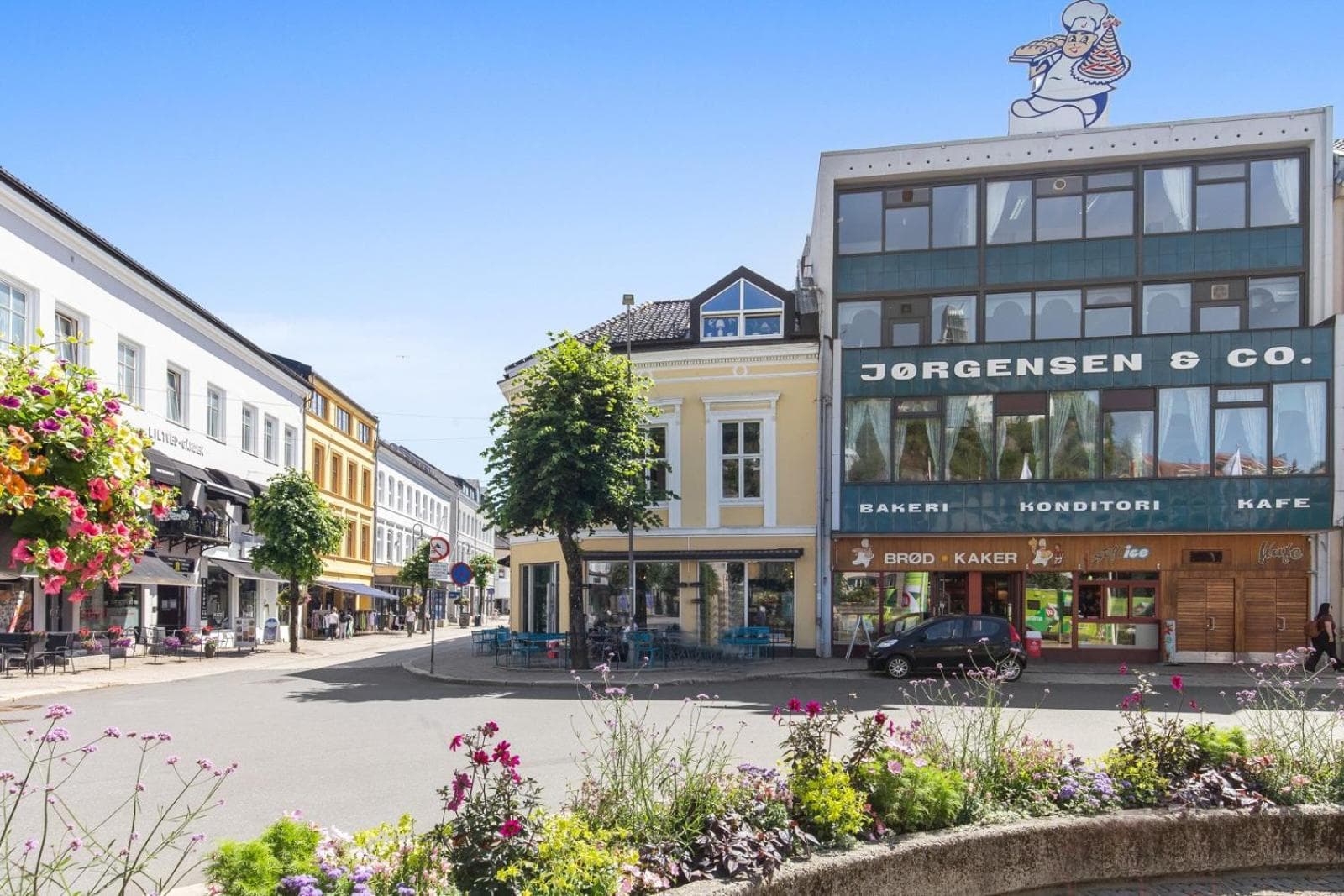 Sentrum - Koselig hus med parkering