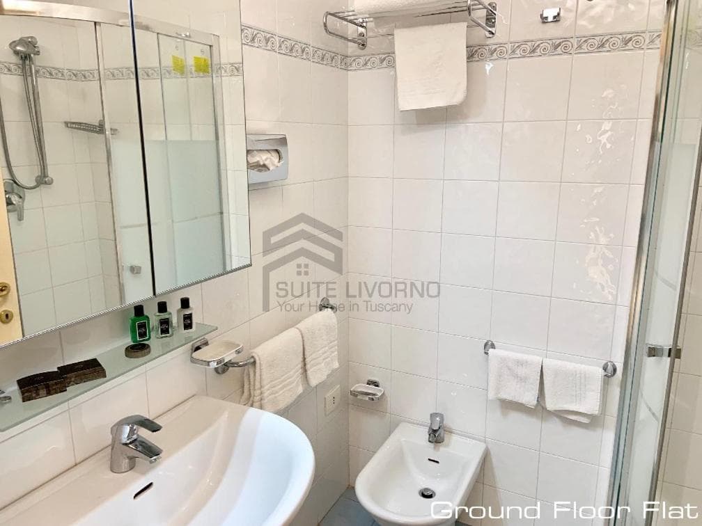 Suites Marilia Apartments - Suite Livorno Holiday Home Group photo 3