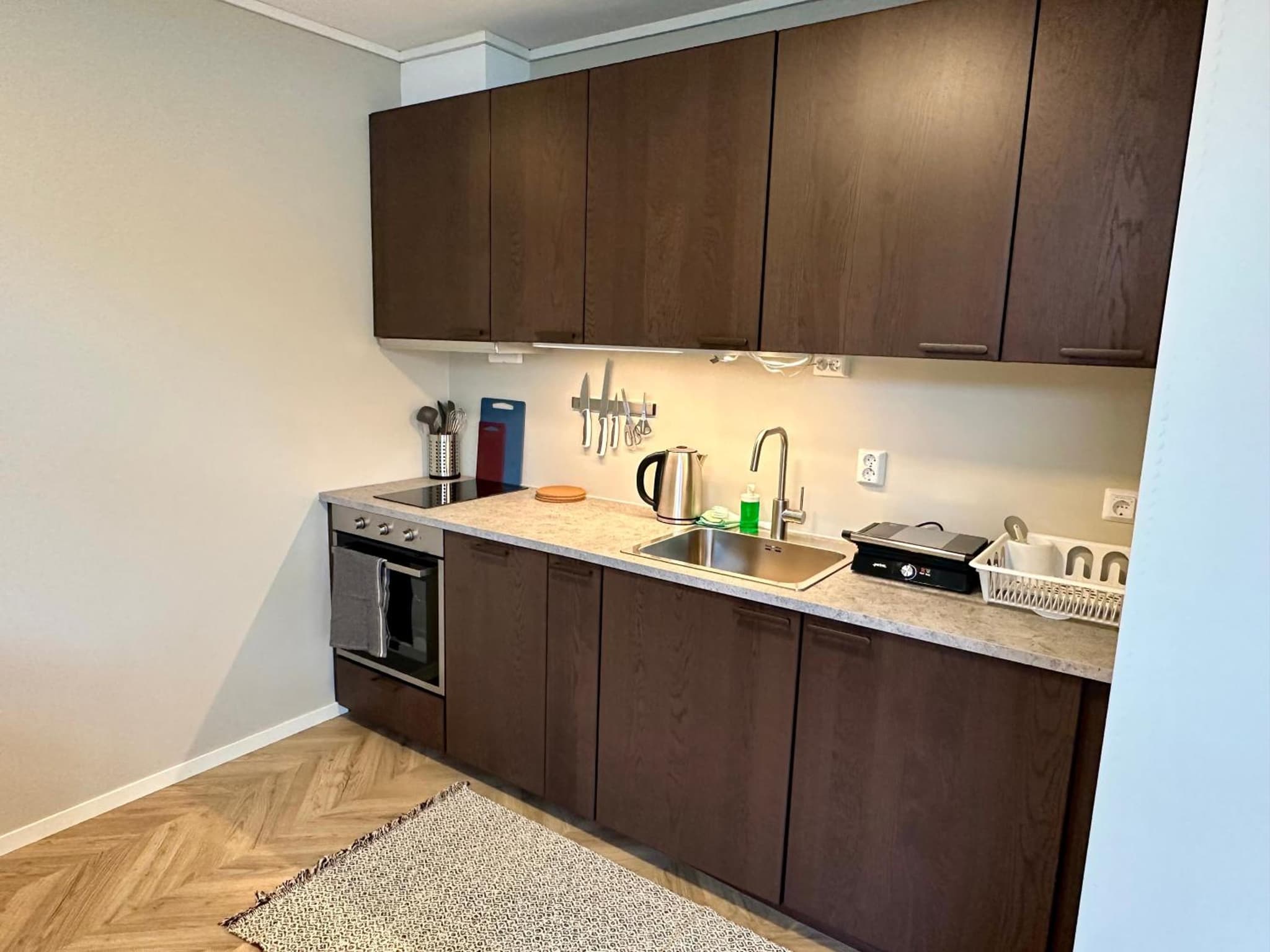 Modern Central Apartment Apt 105 photo 4
