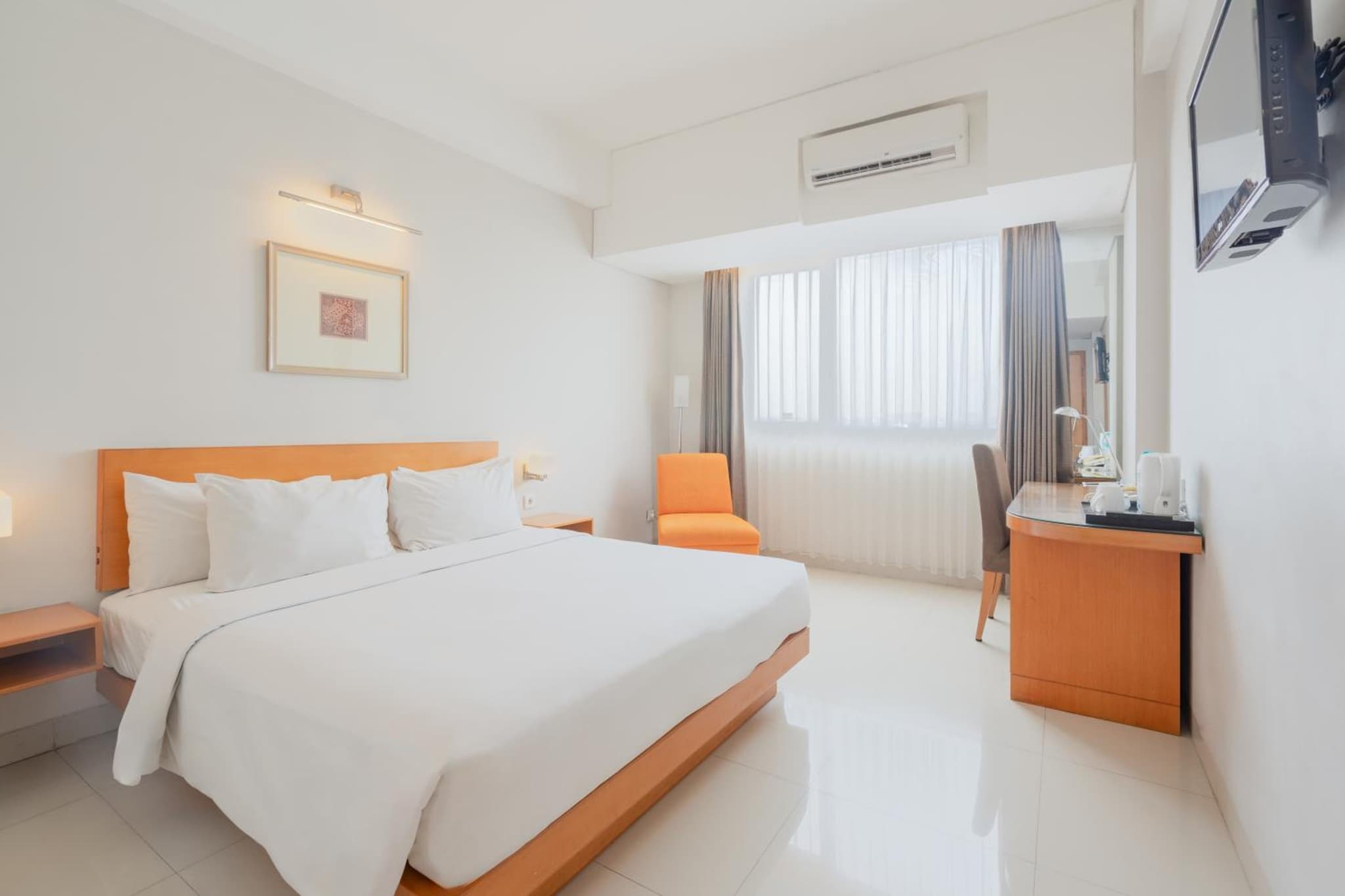 The Capital Hotel Surabaya photo 6