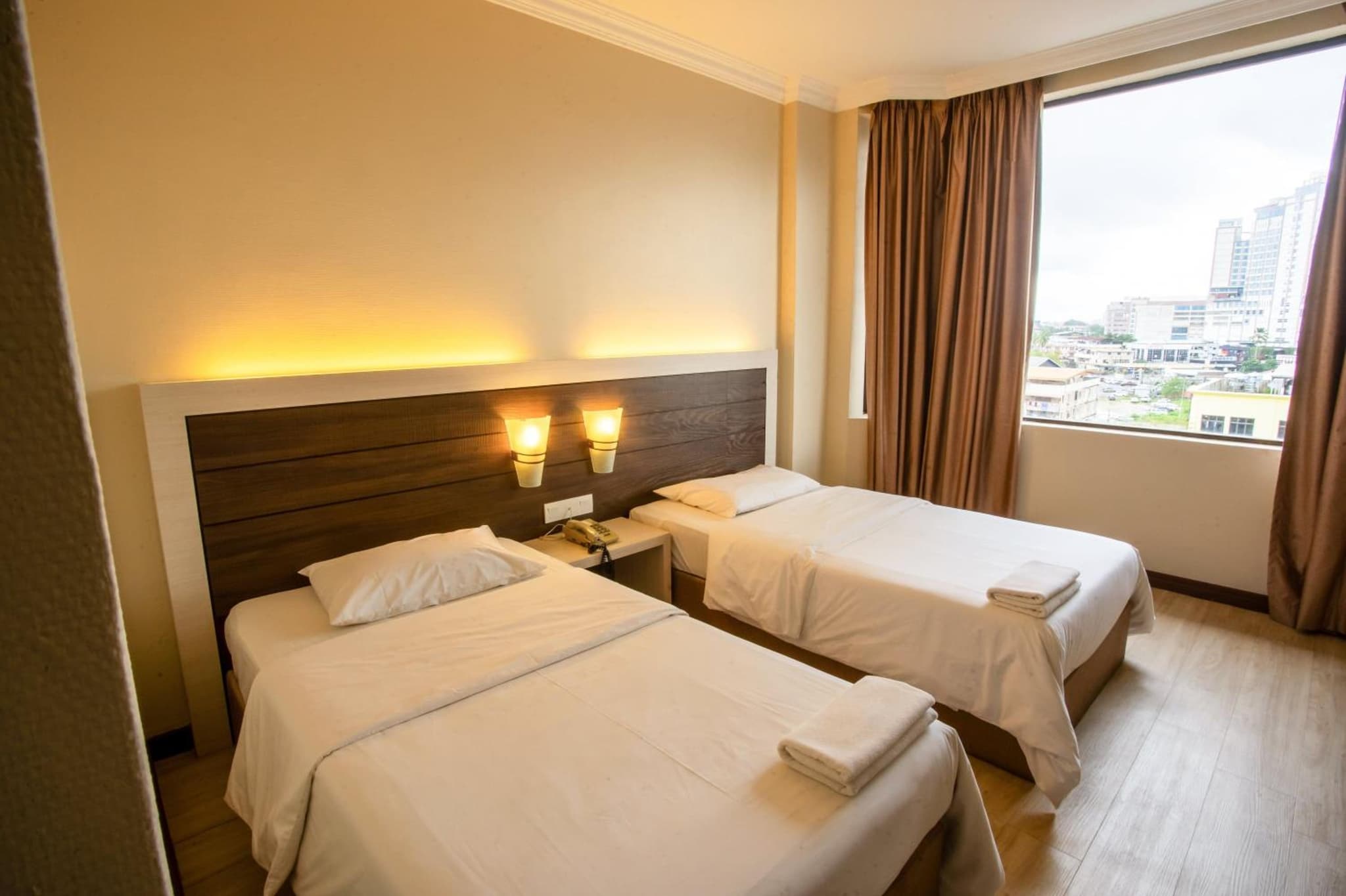Somerset Hotel photo 3