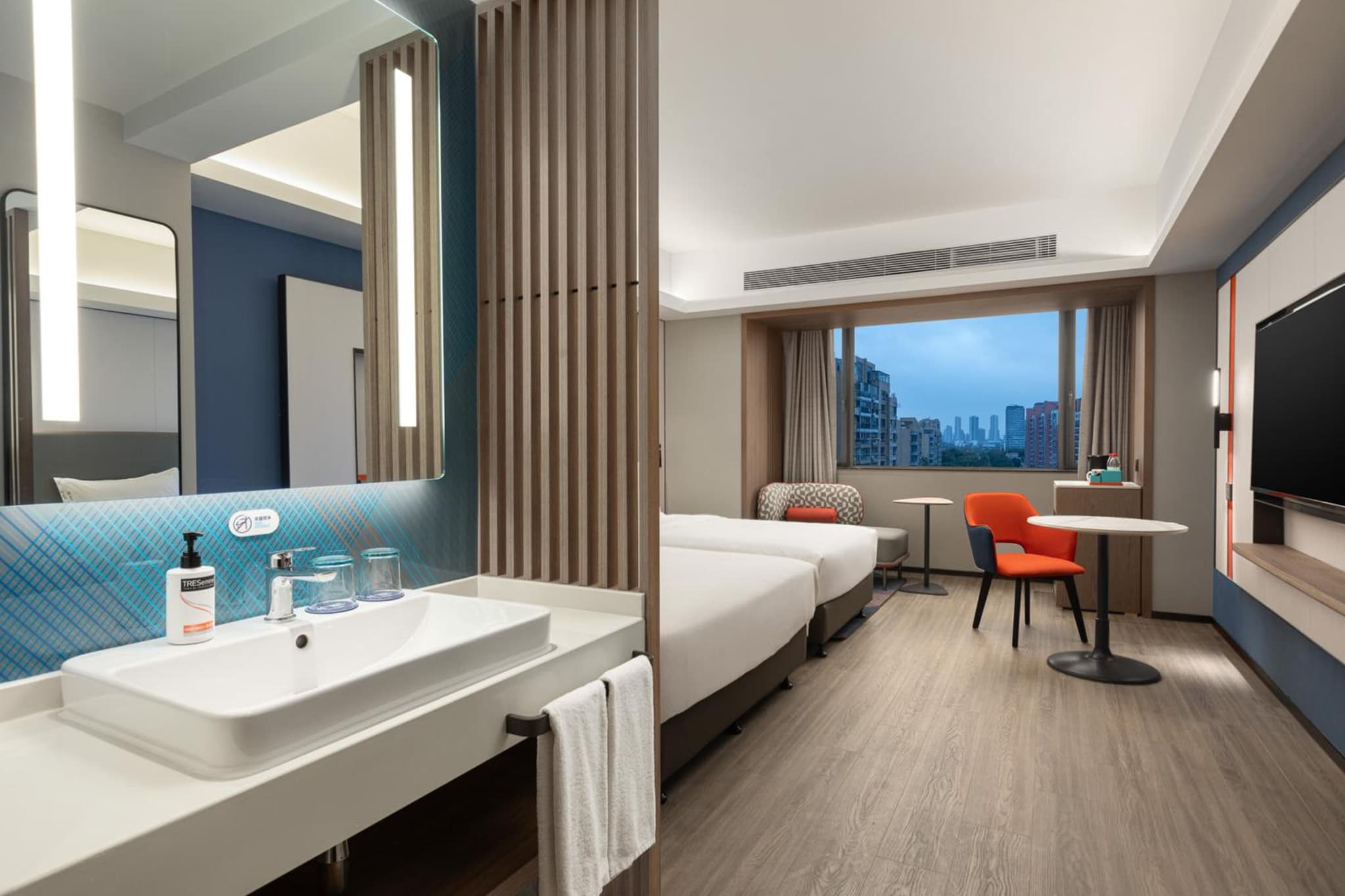 Holiday Inn Express Shanghai Gumei by IHG photo 2