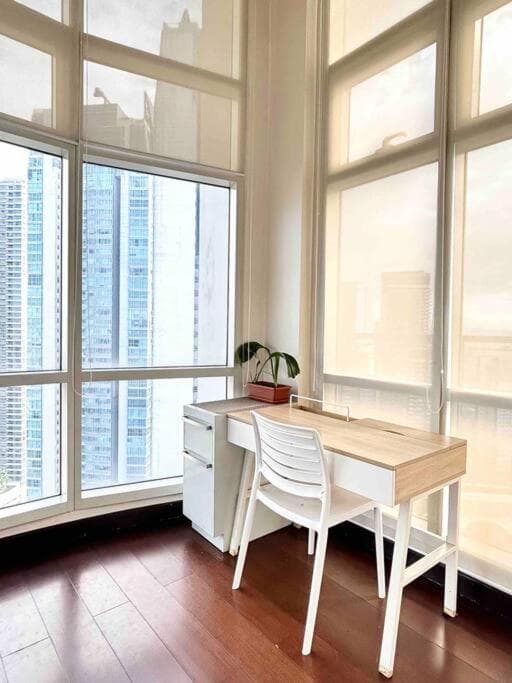 2 Bedroom Loft at Twin Oaks Place photo 4