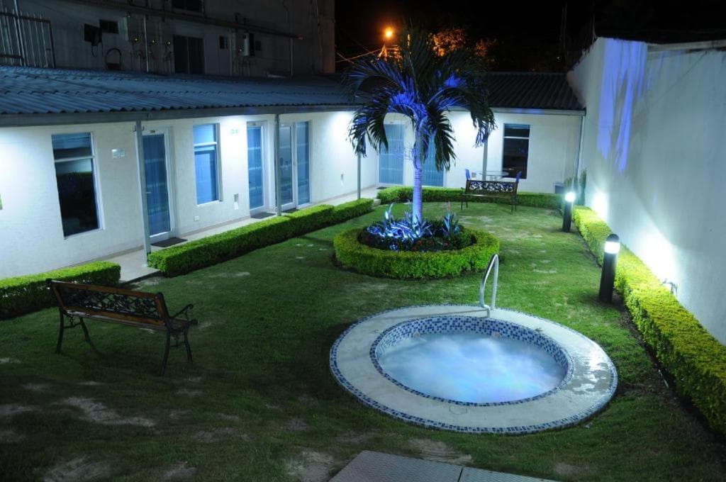 Hotel Villeta Suite photo 4