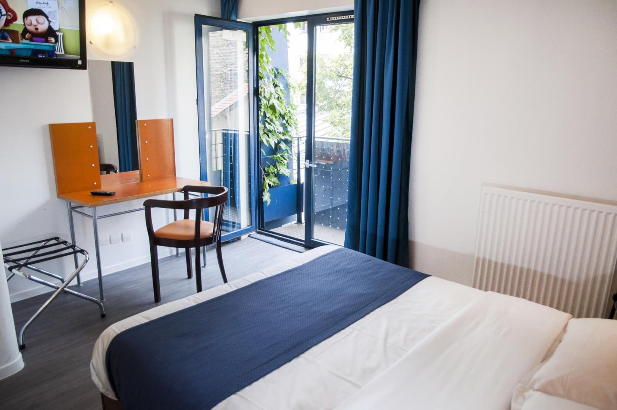 hotel room