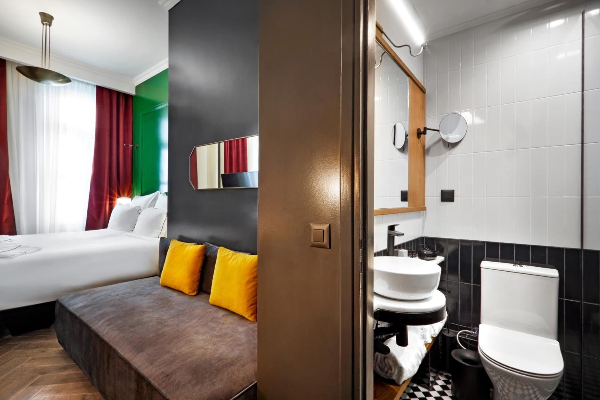 hotel room
