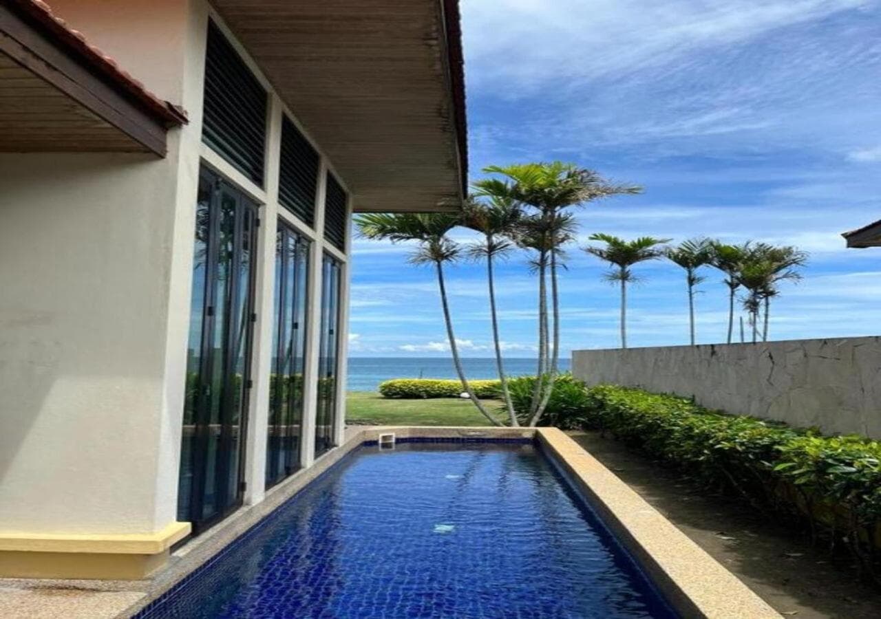 Borneo Beach Villa & Suite photo 3