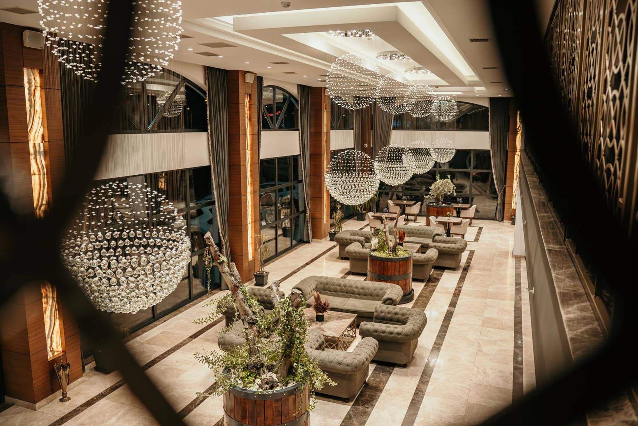 Grand Vaves Hotel photo 2