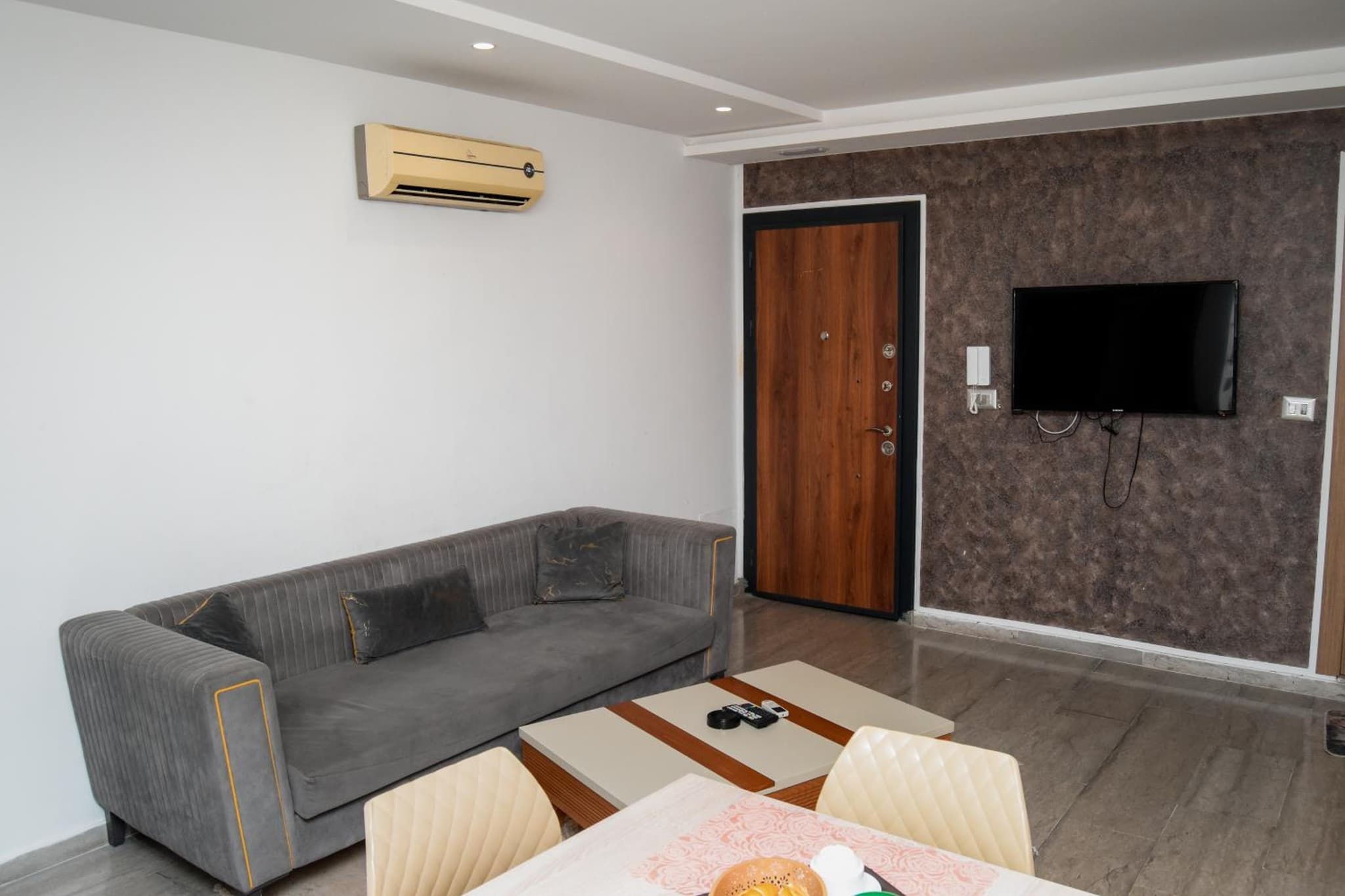 residence mami photo 2