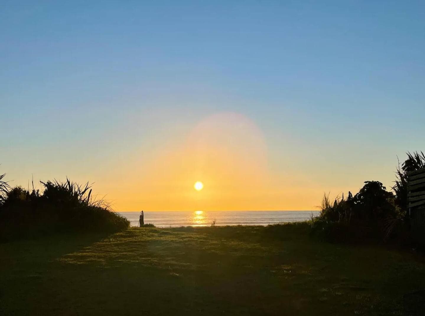 Prime Beachfront - Sunsets, Space & Serenity photo 7