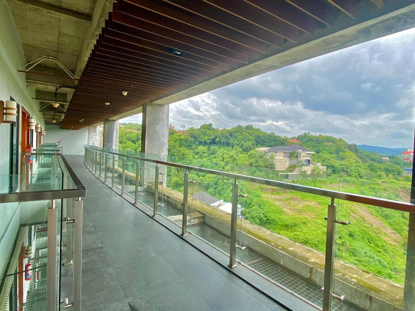 Oak Tree Emerald Hotel & Coventions Semarang photo 9