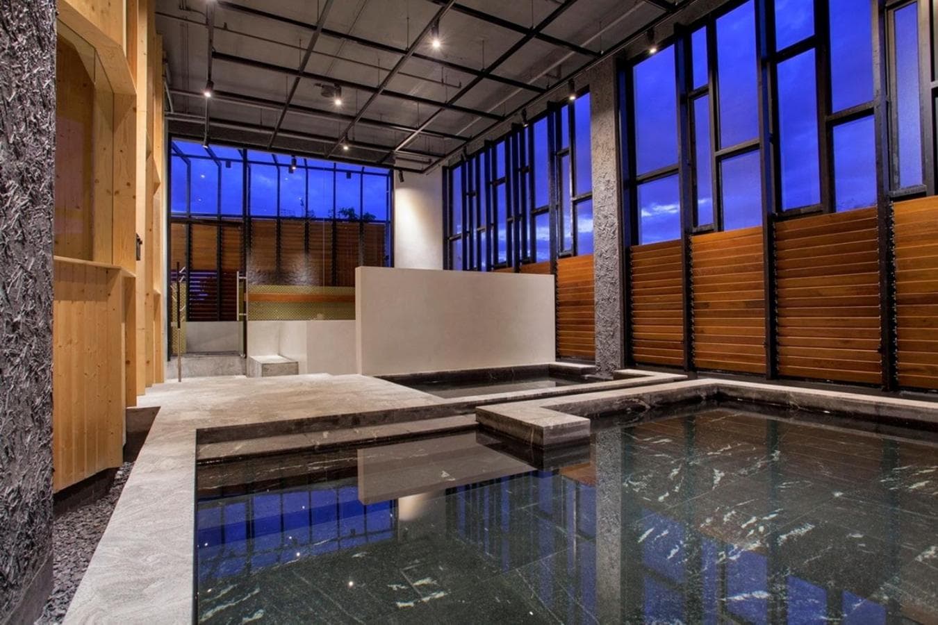 Balcony Seaside Sriracha Hotel & Serviced Apartments photo 7