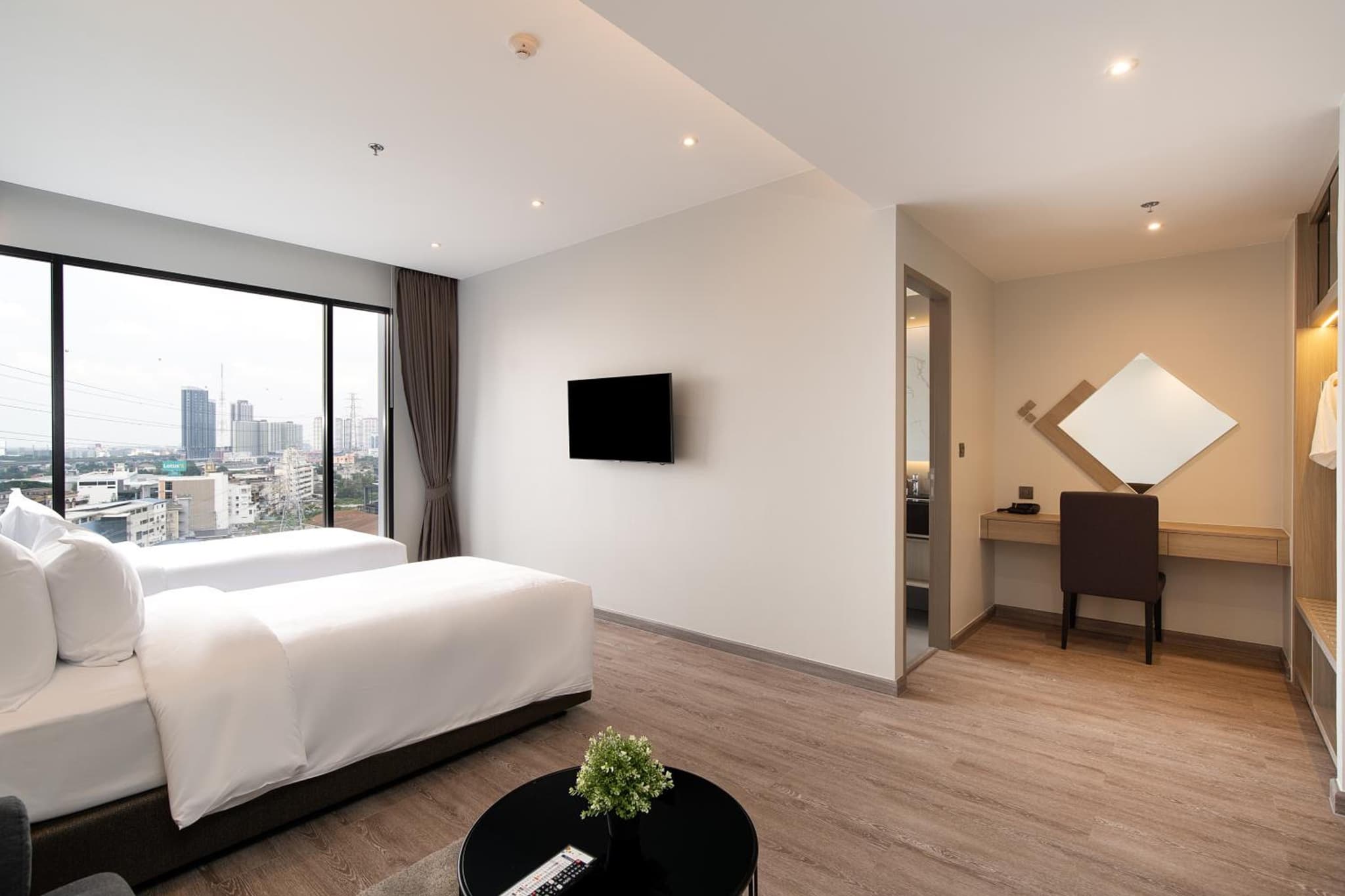 Thaya Hotel Bangkok photo 9