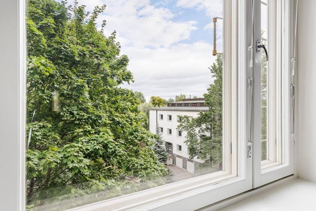 Renovated 64m2 apartment photo 2