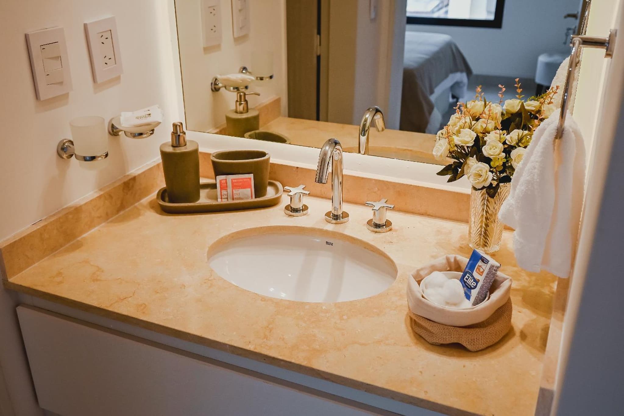 Alcazar Suites Deluxe photo 2