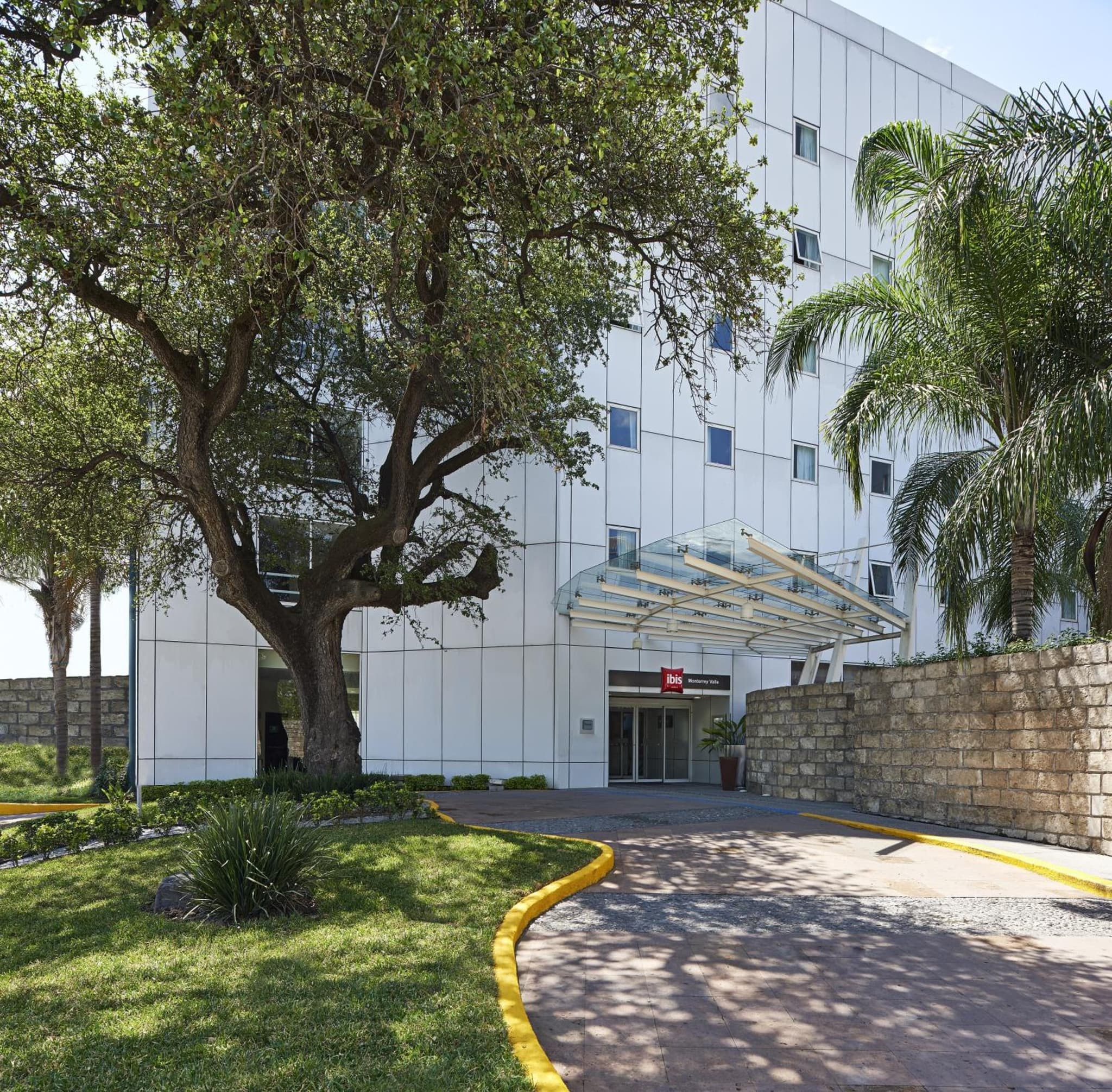 Ibis Monterrey Valle photo 5